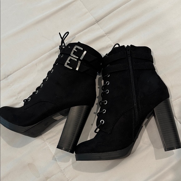 EUC-Black Lace-Up Ankle Boots SIZE 6 - Picture 6 of 6